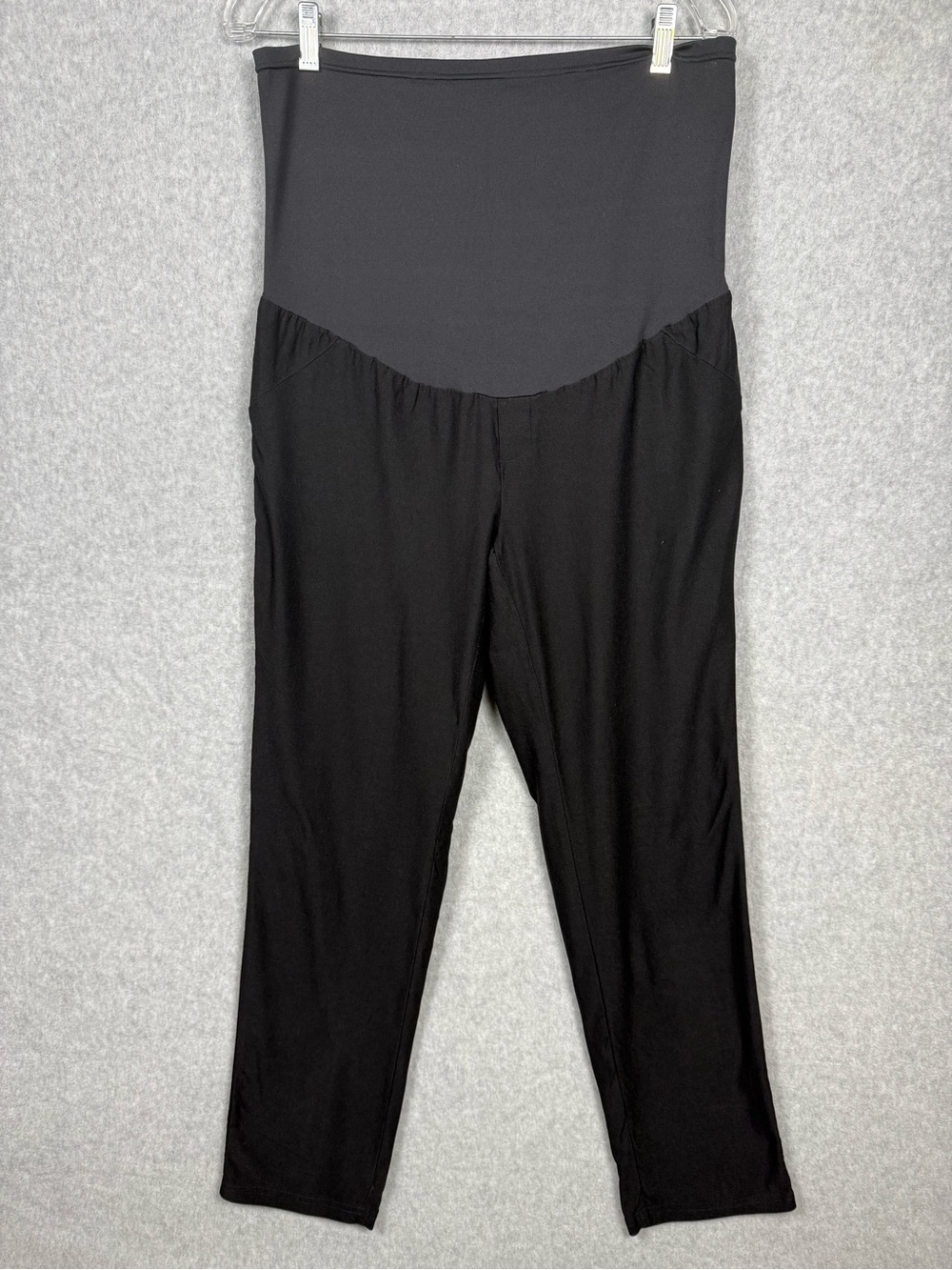 Maacie Maternity SZ XXL Black Cropped Leggings Mama Core Minimalist Casual Flaw